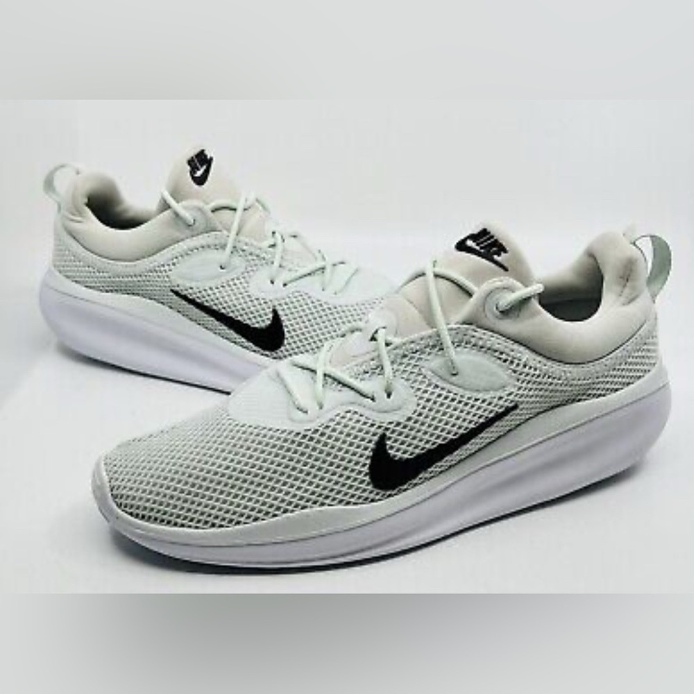 NWOT Nike Women’s Acmi Ghost Aqua running shoes